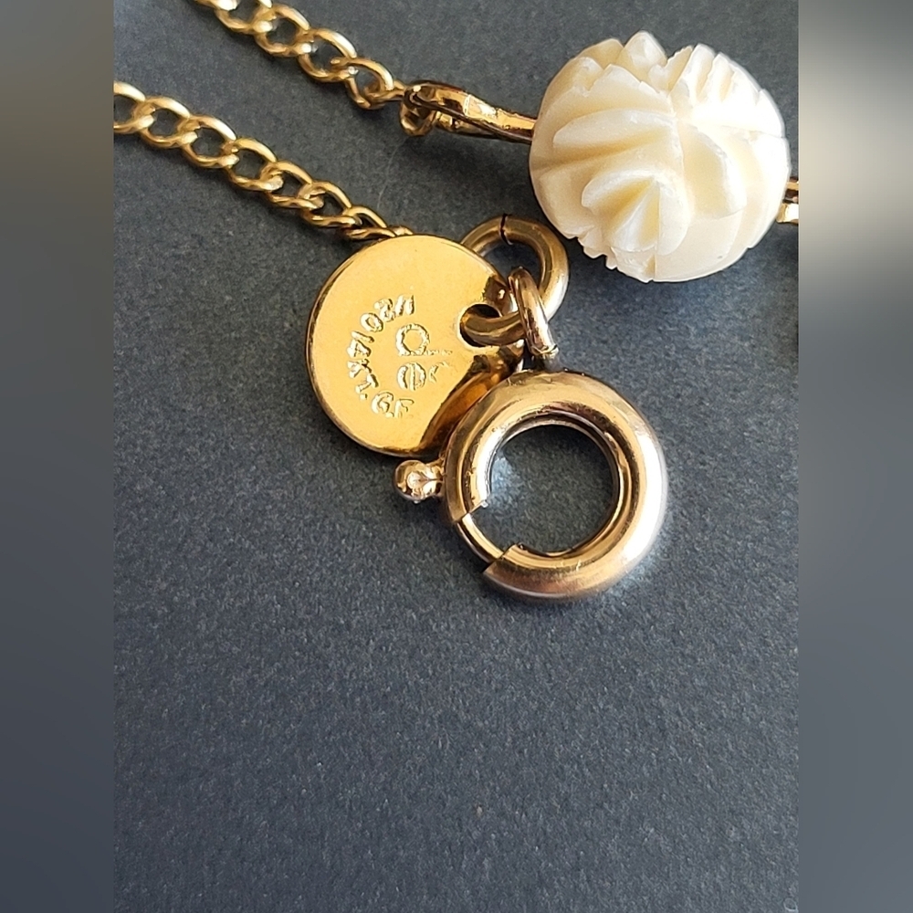 d&o Donna & Ossi | 14KGF Gold-Filled Carved Rosette Bracelet🌼 - Picture 5 of 7